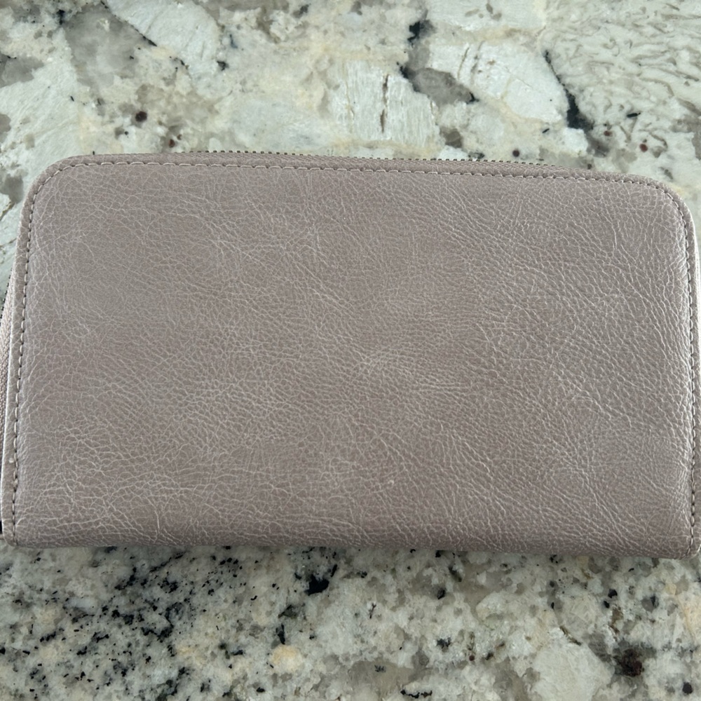 Thirty One brand dusty rose colour wallet